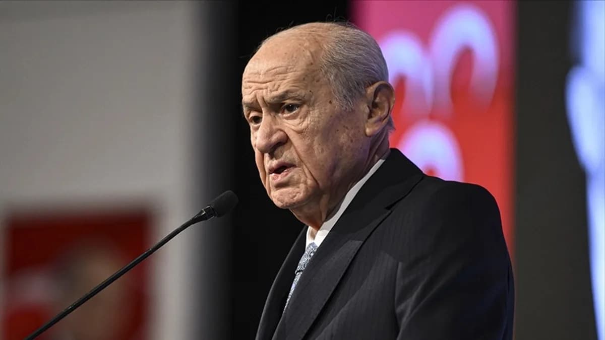 Bahçeli’den yolsuzluk ve fon soruşturması mesajı: Kimliğine bakılmadan üzerine gidilmeli