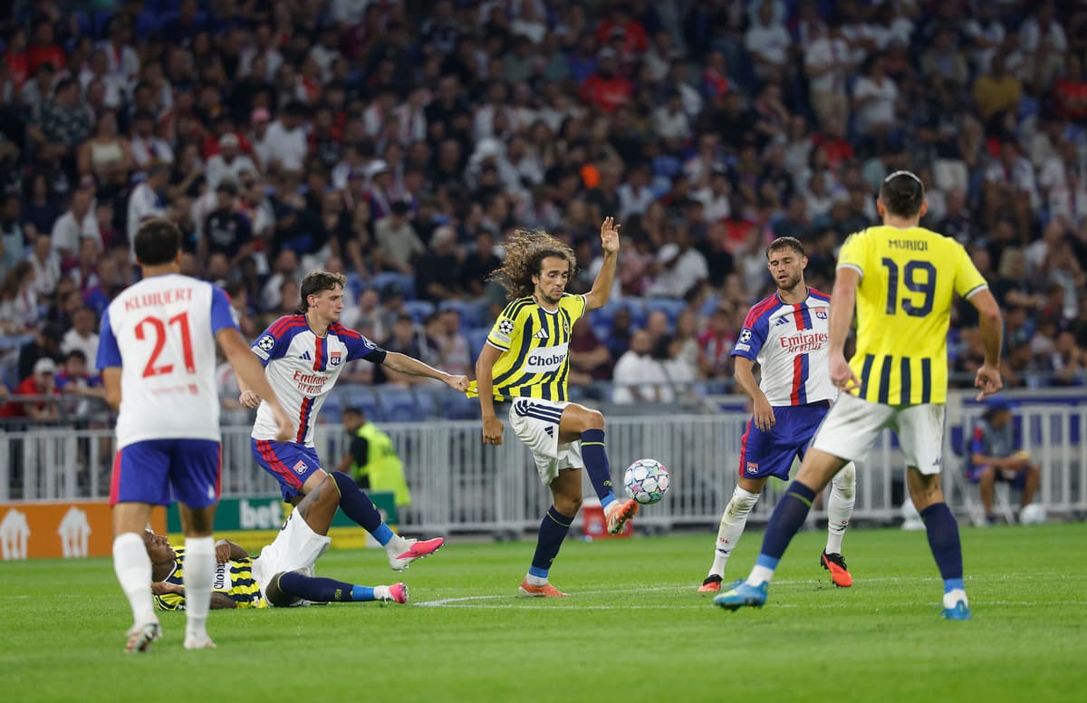 LYON’DA TARİHİ GECE FENERBAHÇEMİZ DEVLER LİGİ’NDE