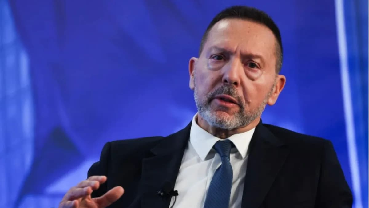 Stournaras’tan ECB’ye faiz mesajı: Tetikte olun, acele etmeyin