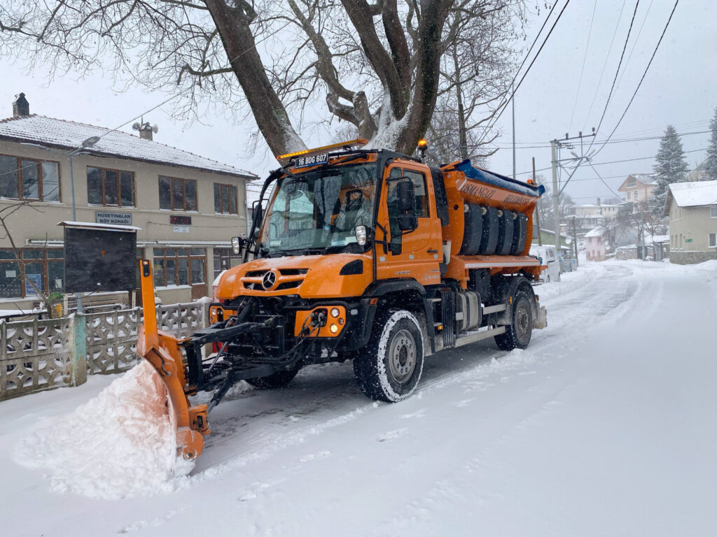 Osmangazi Belediyesi Kar Küreme Aracı